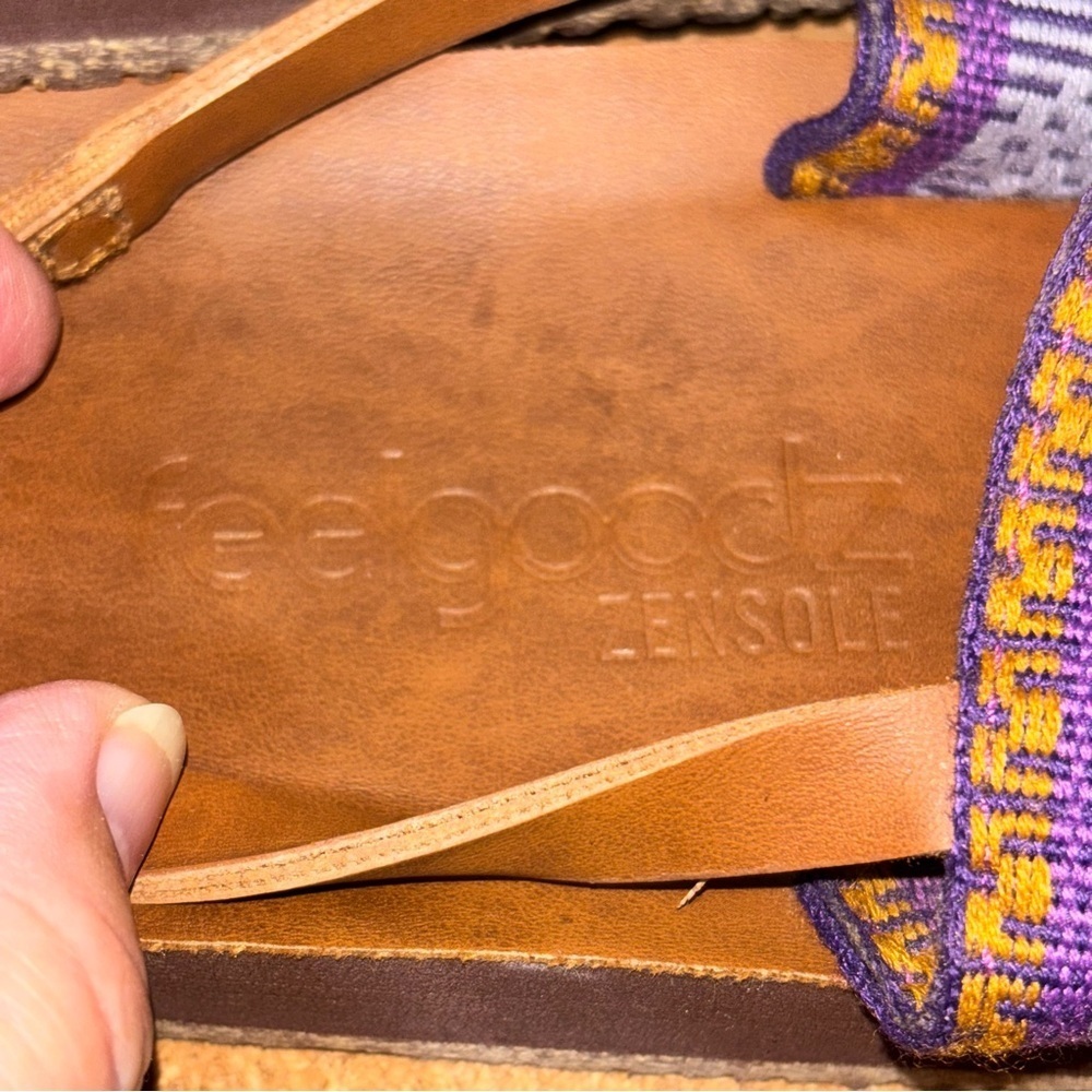 💐Feelgoodz Tan Vegan Leather Sandals Women's 9 Shimmery Purple Strap Back Strap - Picture 4 of 6